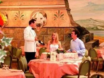 Hotel Fiesta Garden 4*