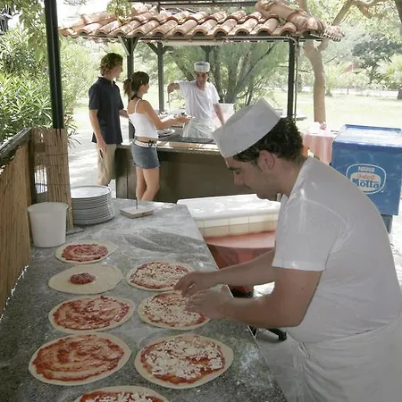 Szálloda Fiesta Garden Campofelice di Roccella